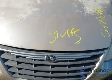 2005 Chrysler Town & Country Touring from USA, damaged, VIN 2C8GP54LX5R429377